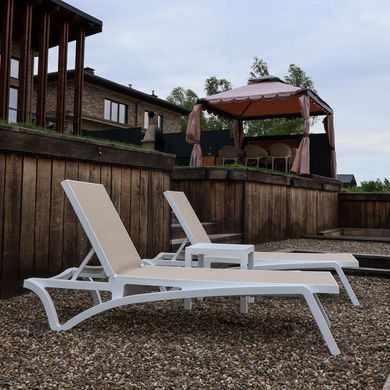 Комплект із 2 шезлонгів Onto Siesta Pacific + Стіл Siesta Ocean Side Table - White Taupe